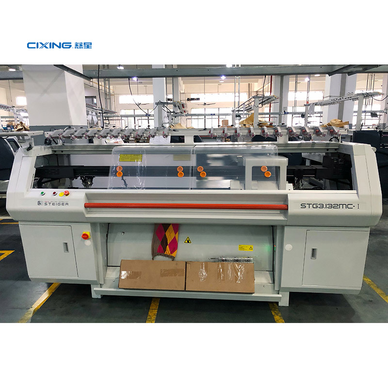fabrics-textile-knitting-machine-5-6126656.jpg